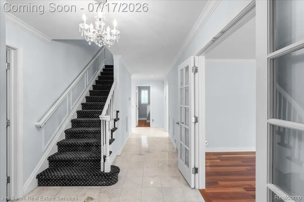 1023 Buckingham Road Grosse Pointe Park City MI 48230