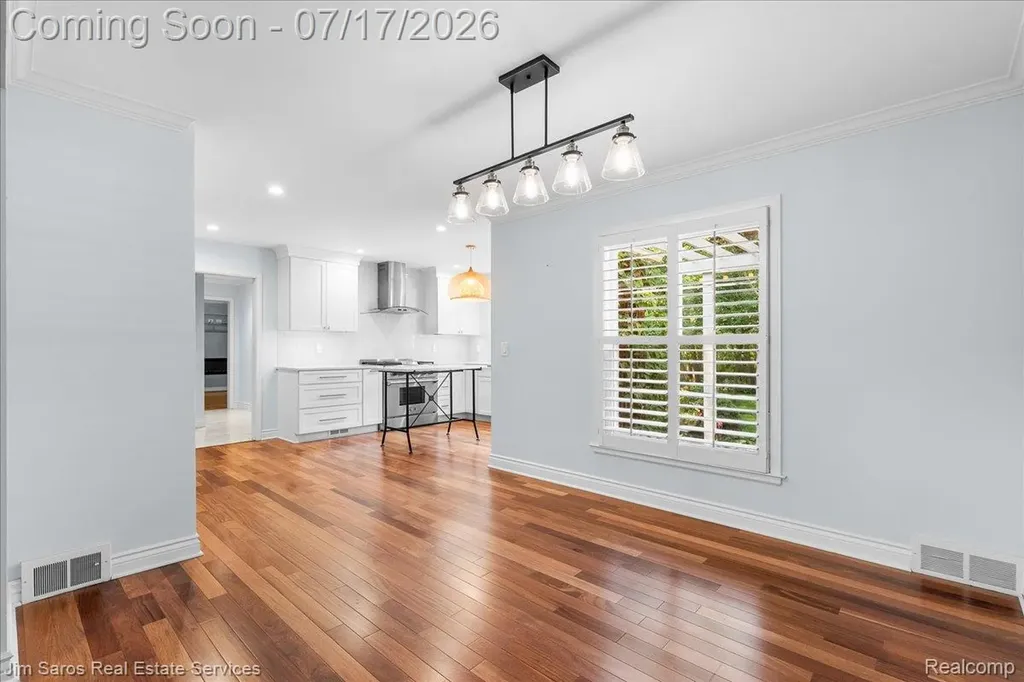 1023 Buckingham Road Grosse Pointe Park City MI 48230