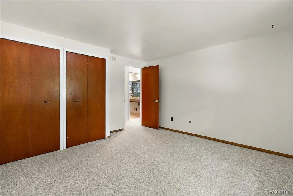 11225 Alwardt Drive Sterling Heights City MI 48313
