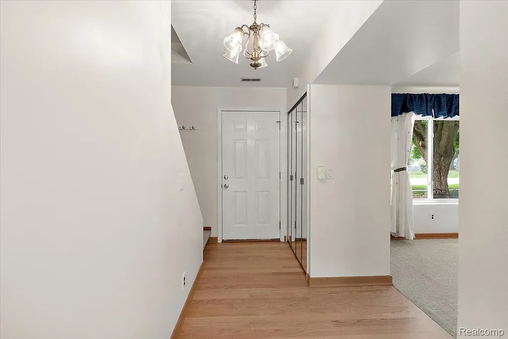 11225 Alwardt Drive Sterling Heights City MI 48313