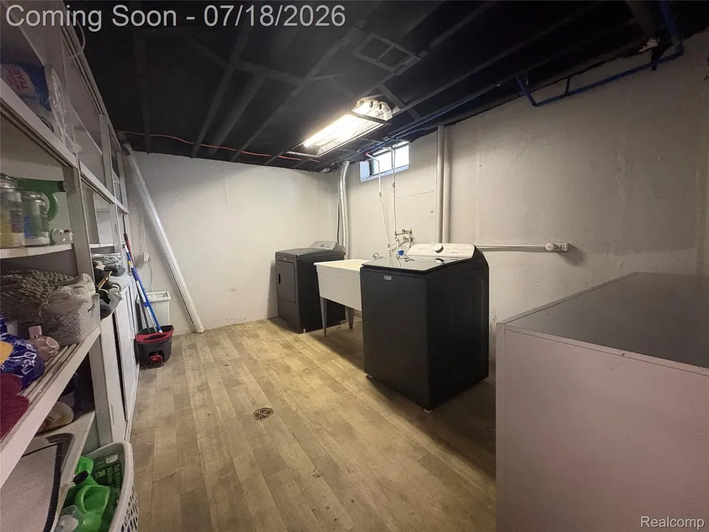 31214 Geraldine Street Westland City MI 48185