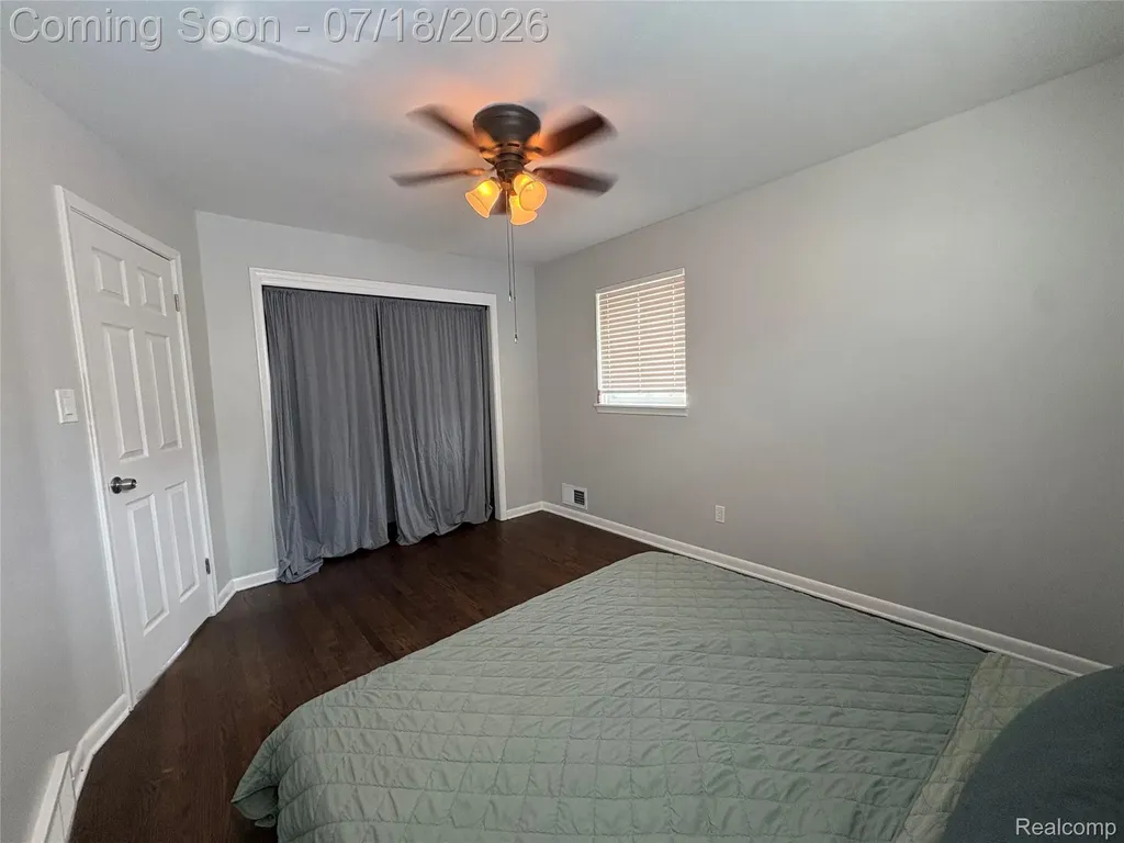31214 Geraldine Street Westland City MI 48185