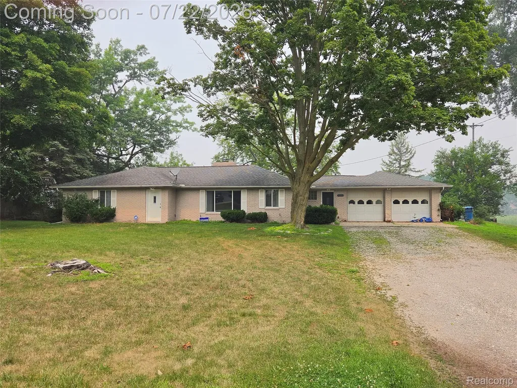 2354 Grove Park Road Fenton City MI 48430