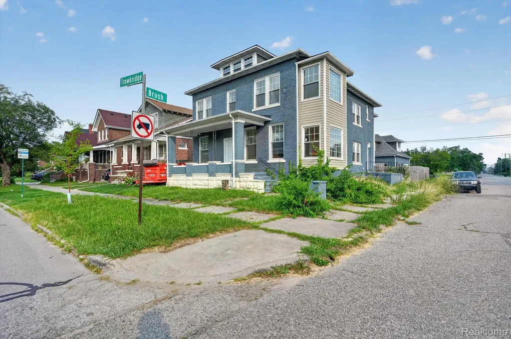 504 Trowbridge Street Detroit City MI 48202
