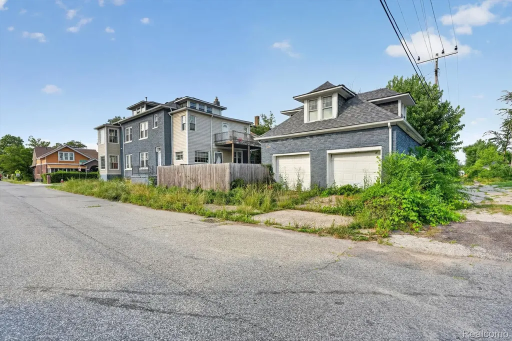 504 Trowbridge Street Detroit City MI 48202