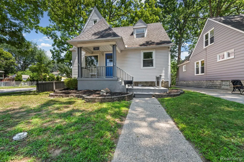 1103 Hoffman Royal Oak City MI 48067