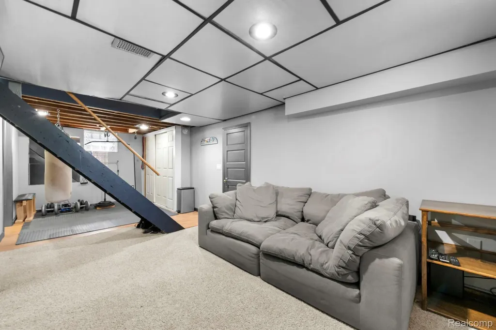 1103 Hoffman Royal Oak City MI 48067