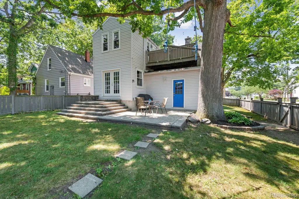1103 Hoffman Royal Oak City MI 48067