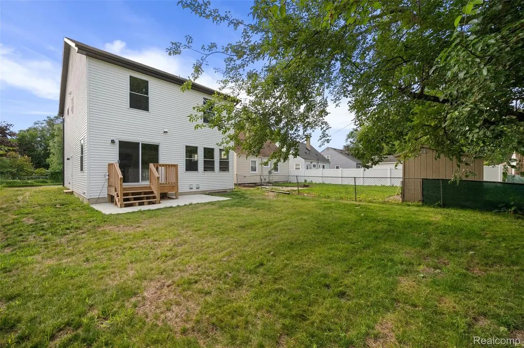 23376 Vassar Avenue Hazel Park City MI 48030