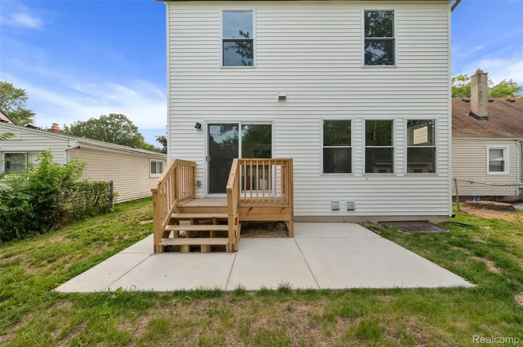 23376 Vassar Avenue Hazel Park City MI 48030