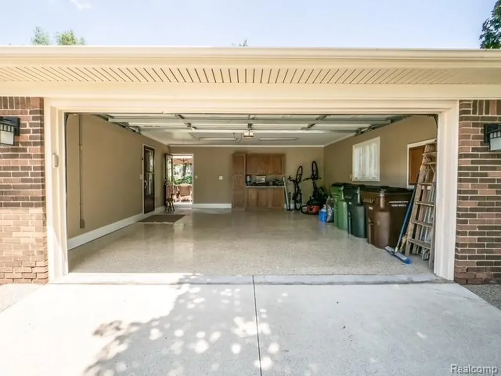 4923 Dusk Drive Shelby Charter Township MI 48316