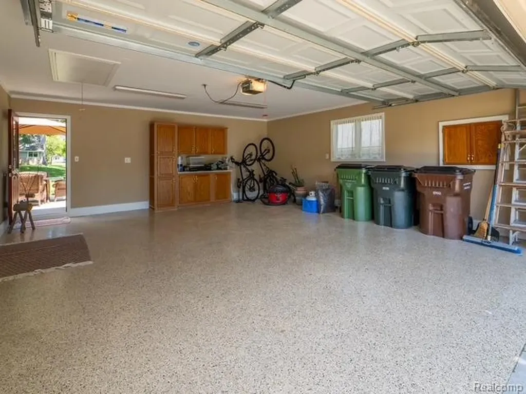 4923 Dusk Drive Shelby Charter Township MI 48316