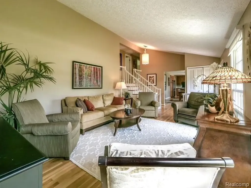 4923 Dusk Drive Shelby Charter Township MI 48316