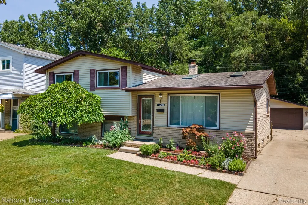 8308 Orhan Street Canton Charter Township MI 48187