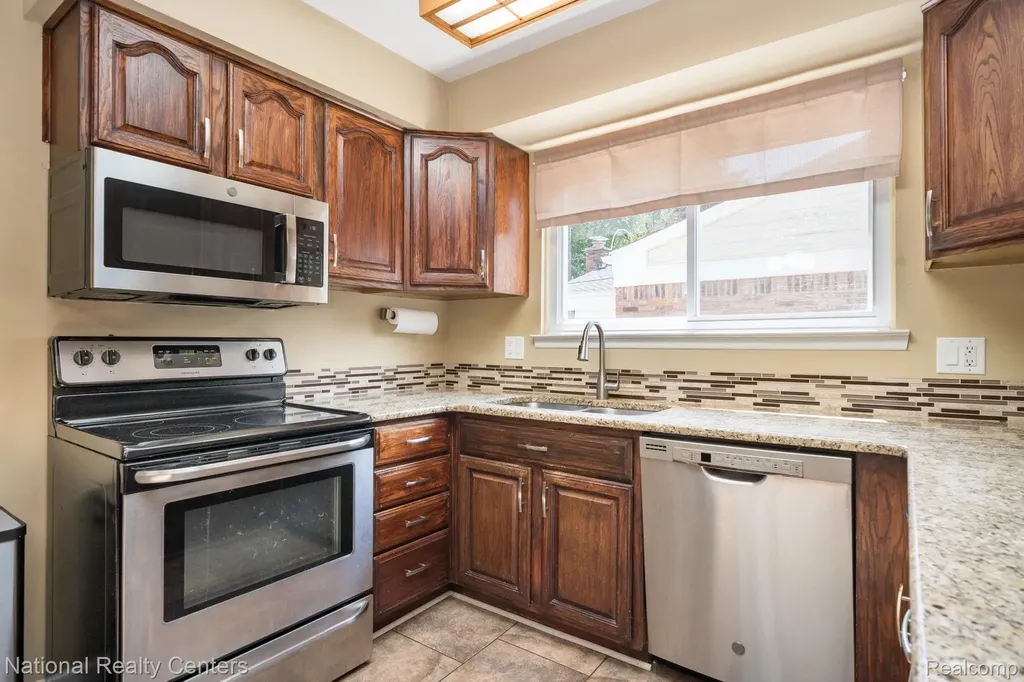 8308 Orhan Street Canton Charter Township MI 48187