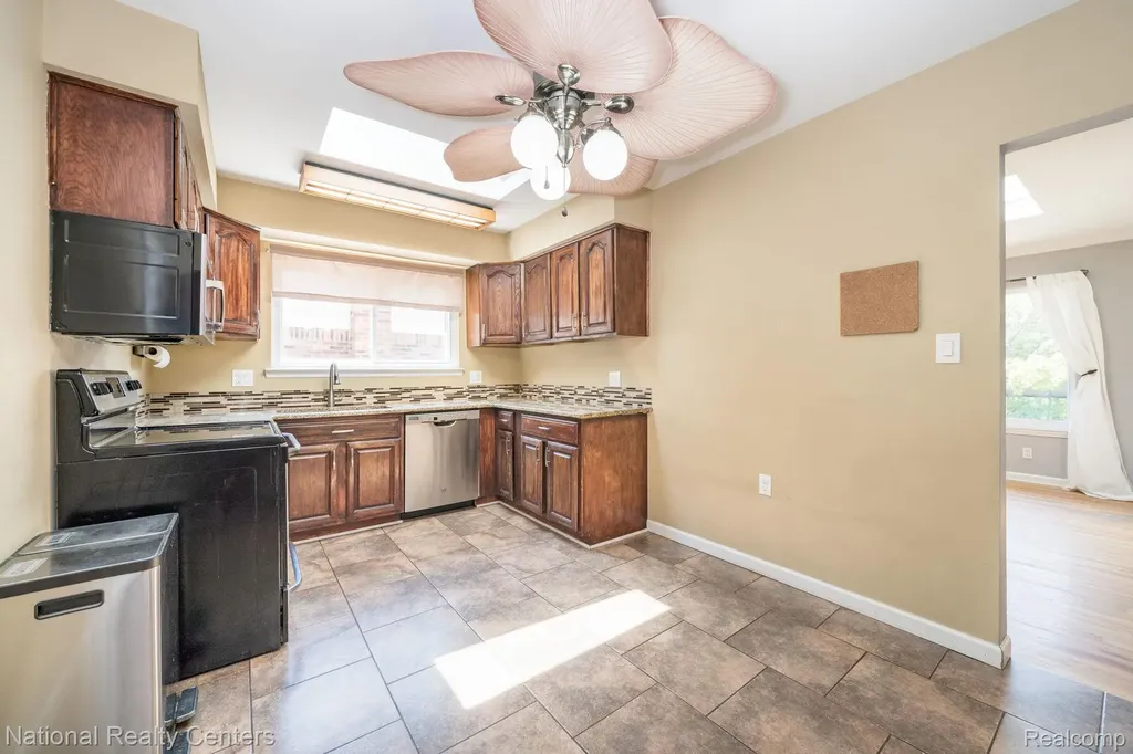 8308 Orhan Street Canton Charter Township MI 48187