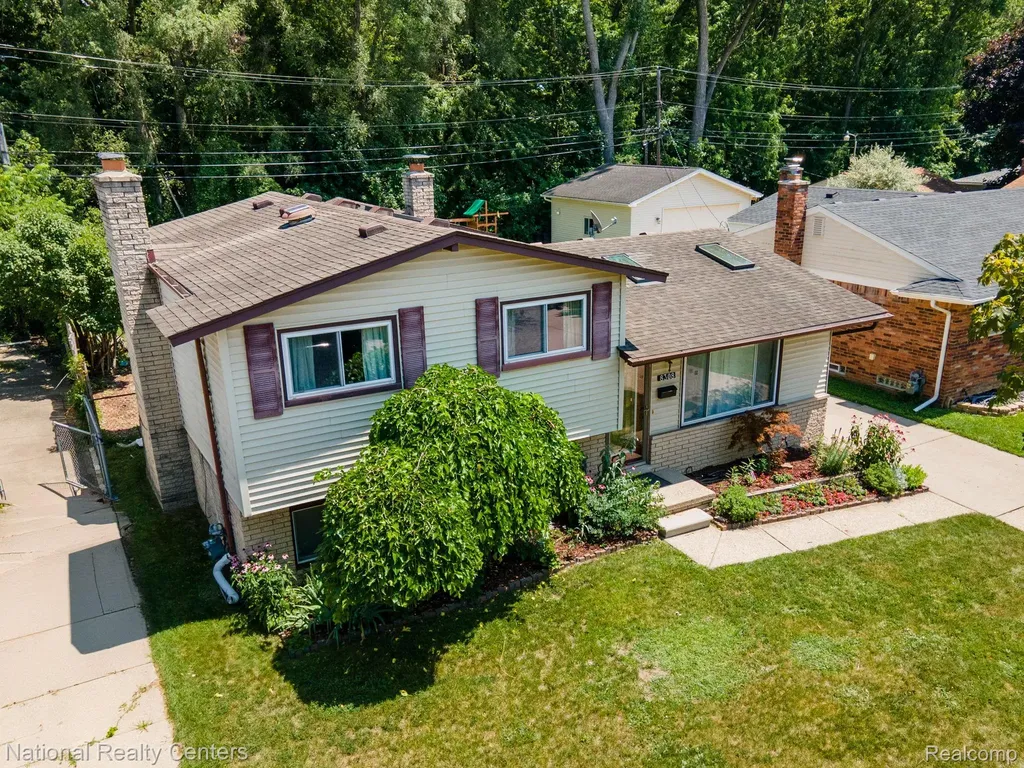 8308 Orhan Street Canton Charter Township MI 48187