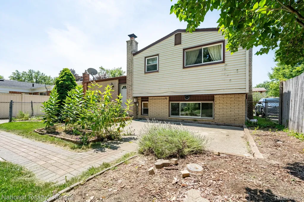 8308 Orhan Street Canton Charter Township MI 48187