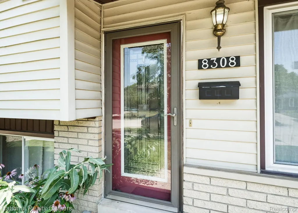 8308 Orhan Street Canton Charter Township MI 48187
