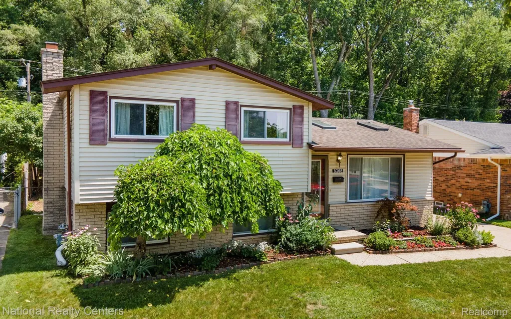8308 Orhan Street Canton Charter Township MI 48187