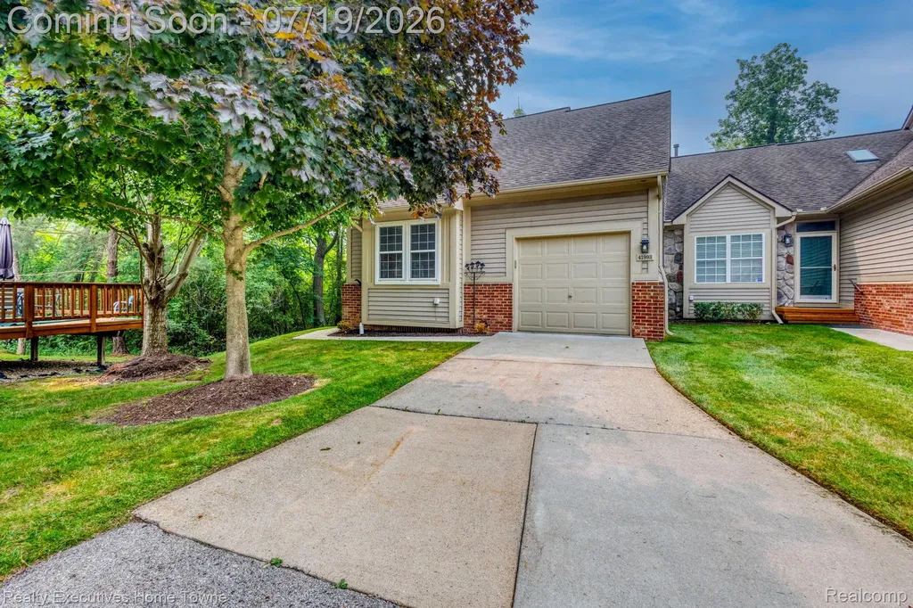 41993 Arrowhead Drive Novi City MI 48377
