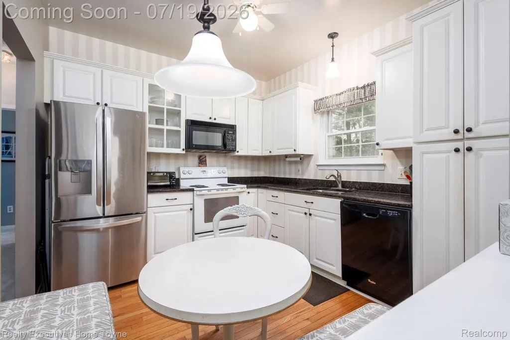 41993 Arrowhead Drive Novi City MI 48377