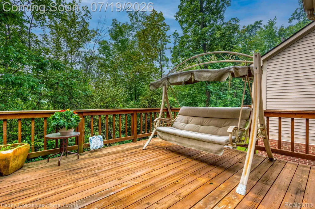 41993 Arrowhead Drive Novi City MI 48377