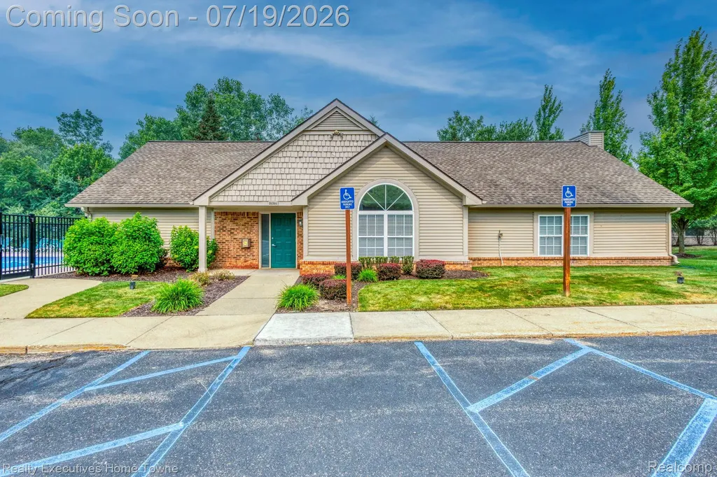 41993 Arrowhead Drive Novi City MI 48377