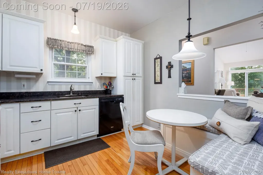 41993 Arrowhead Drive Novi City MI 48377