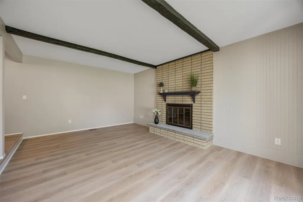 39711 Wales Street Canton Charter Township MI 48188