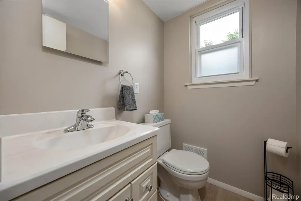 39711 Wales Street Canton Charter Township MI 48188