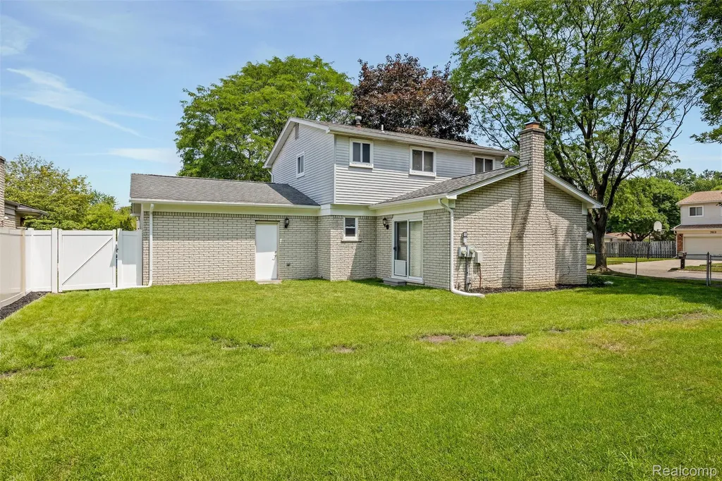 39711 Wales Street Canton Charter Township MI 48188