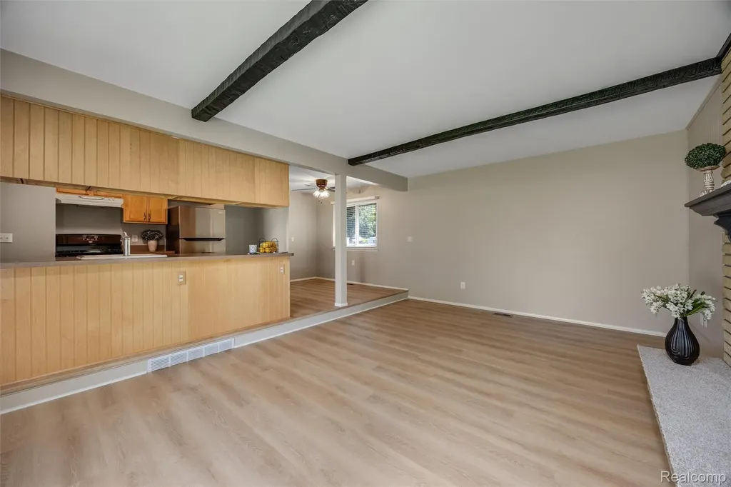 39711 Wales Street Canton Charter Township MI 48188