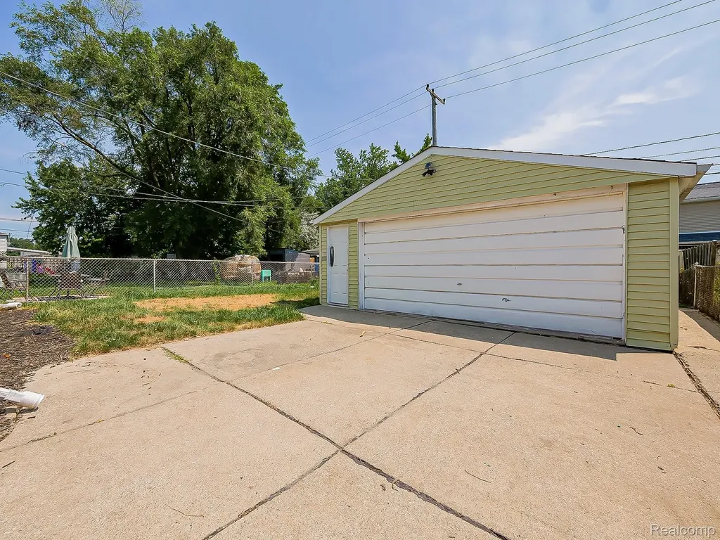 3855 18th Street Wyandotte City MI 48192