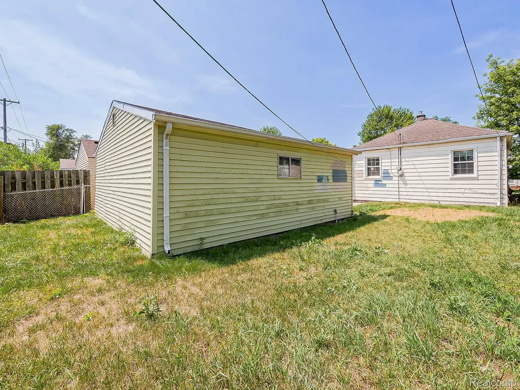 3855 18th Street Wyandotte City MI 48192