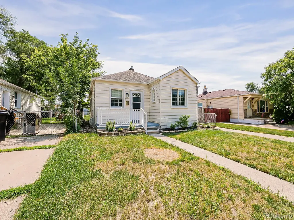 3855 18th Street Wyandotte City MI 48192