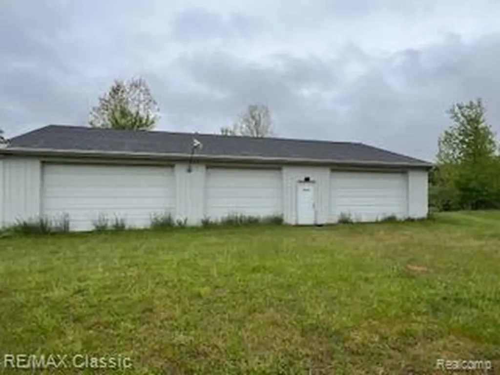 22575 12 Mile Road Pennfield Charter Township MI 49014