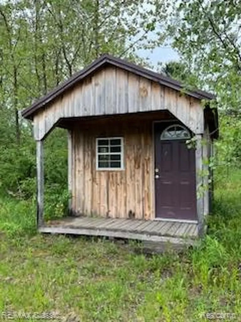 22575 12 Mile Road Pennfield Charter Township MI 49014