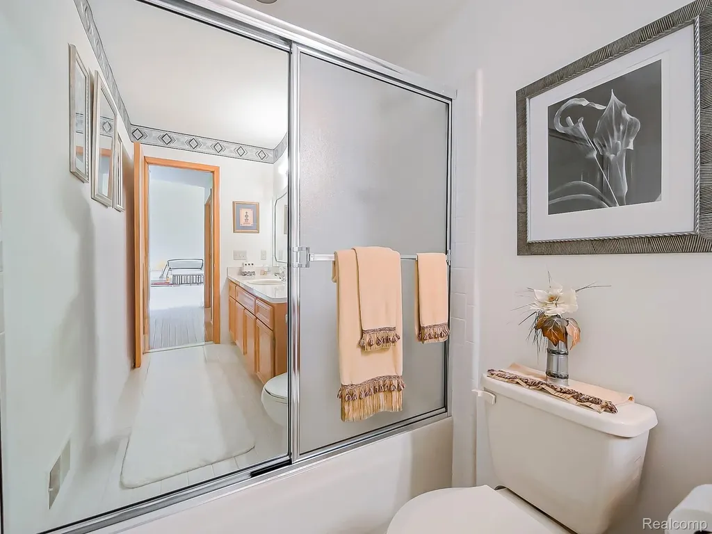 43461 Pointe Drive Clinton Charter Township MI 48038