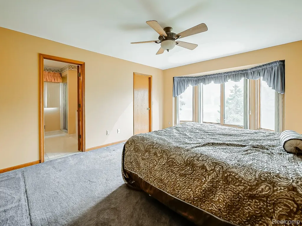 43461 Pointe Drive Clinton Charter Township MI 48038