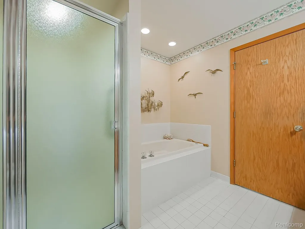 43461 Pointe Drive Clinton Charter Township MI 48038