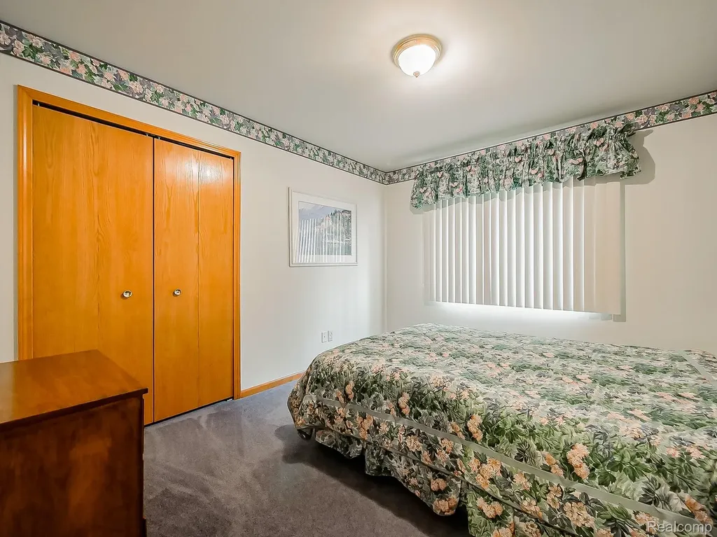 43461 Pointe Drive Clinton Charter Township MI 48038