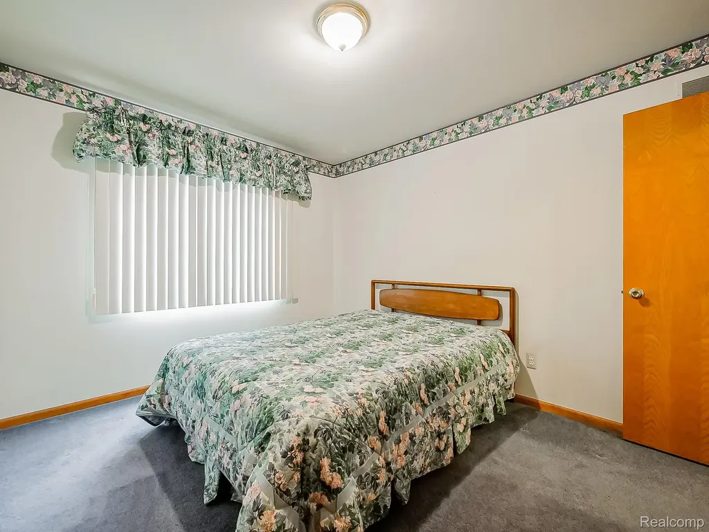 43461 Pointe Drive Clinton Charter Township MI 48038