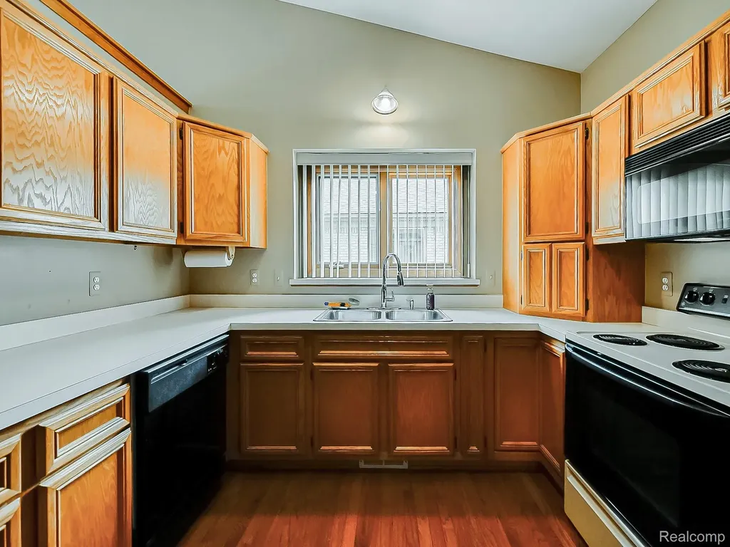 43461 Pointe Drive Clinton Charter Township MI 48038