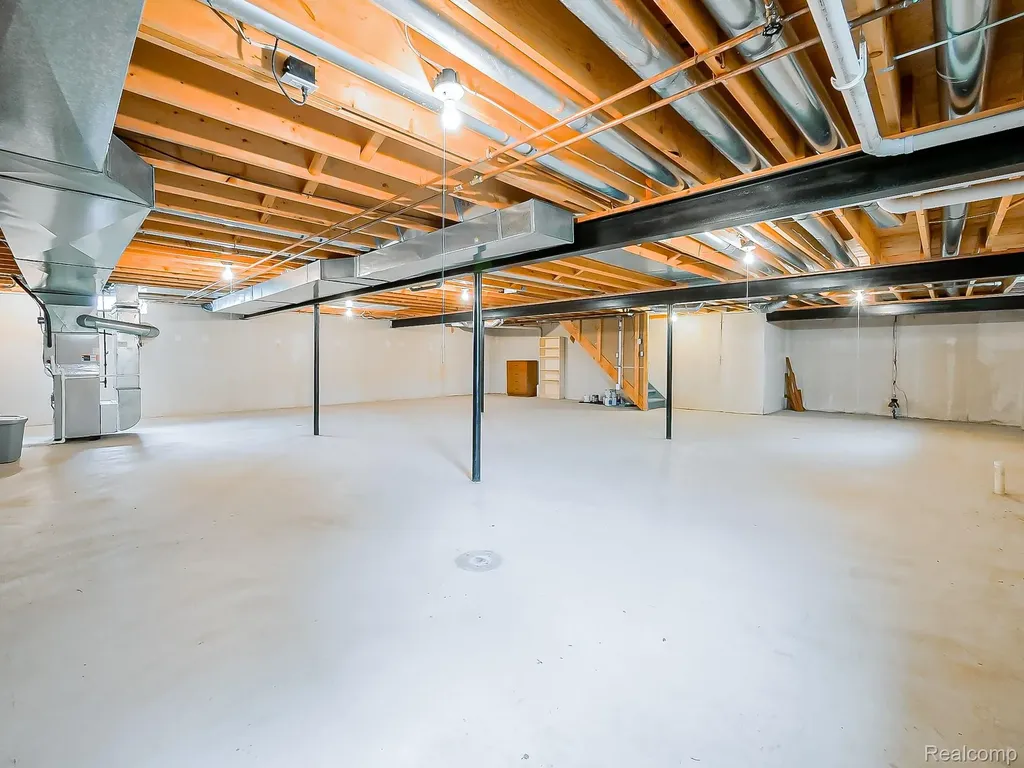 43461 Pointe Drive Clinton Charter Township MI 48038