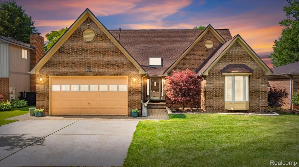 7236 Bluebill Street Algonac City MI 48001