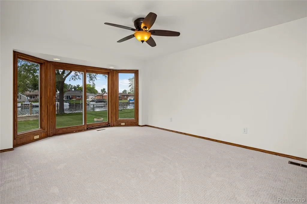 7236 Bluebill Street Algonac City MI 48001