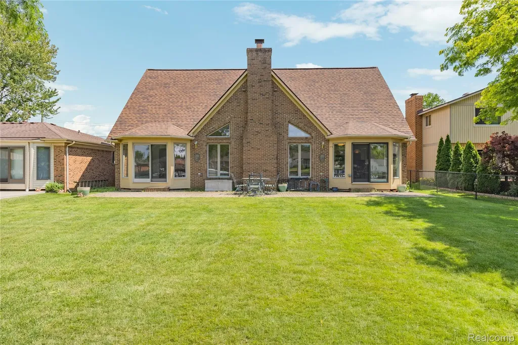 7236 Bluebill Street Algonac City MI 48001