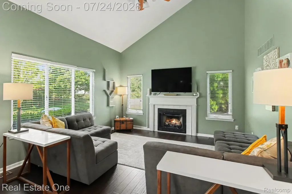 2110 Claiborne Court Genoa Township MI 48114