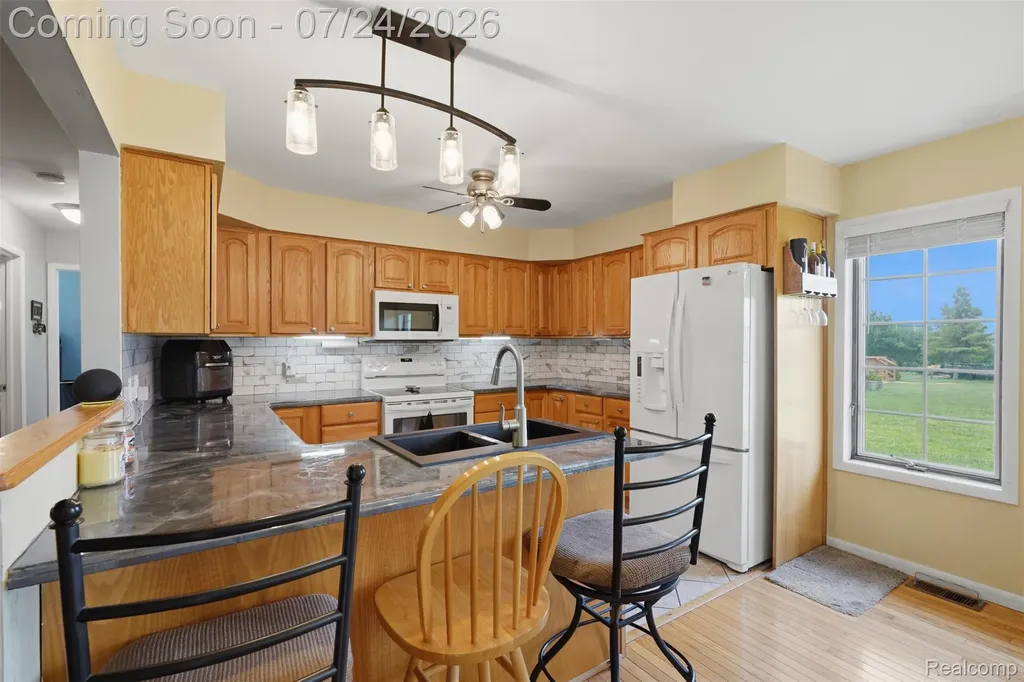 27031 Arsenal Road Flat Rock City MI 48134